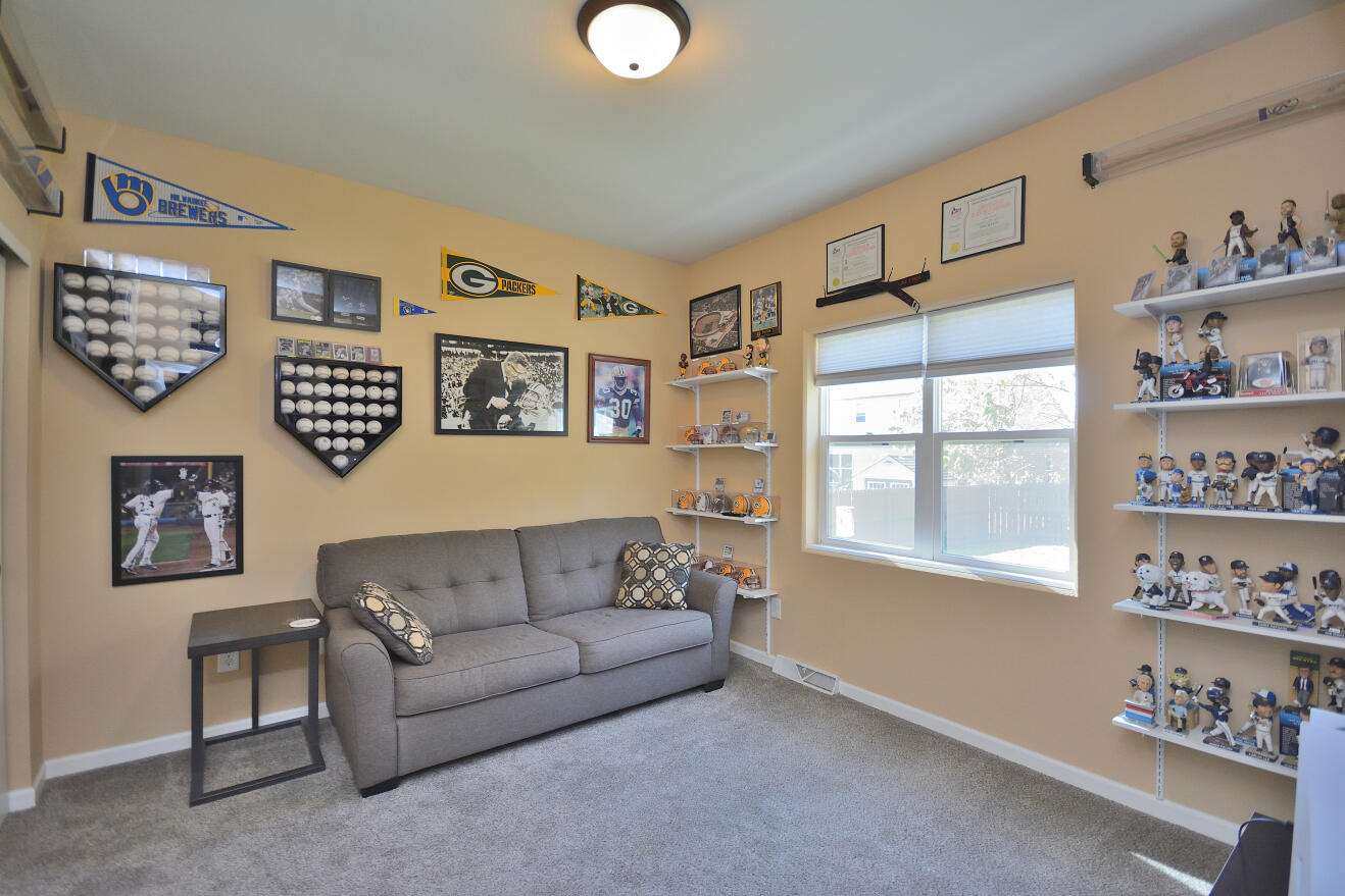 4333 S 51st St, Greenfield