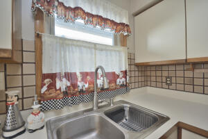 6137 W Stevenson St, Milwaukee
