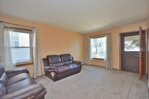 6137 W Stevenson St, Milwaukee
