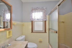 6137 W Stevenson St, Milwaukee