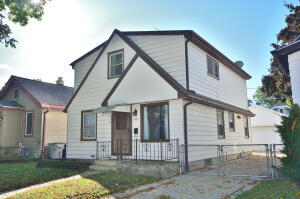 6137 W Stevenson St, Milwaukee