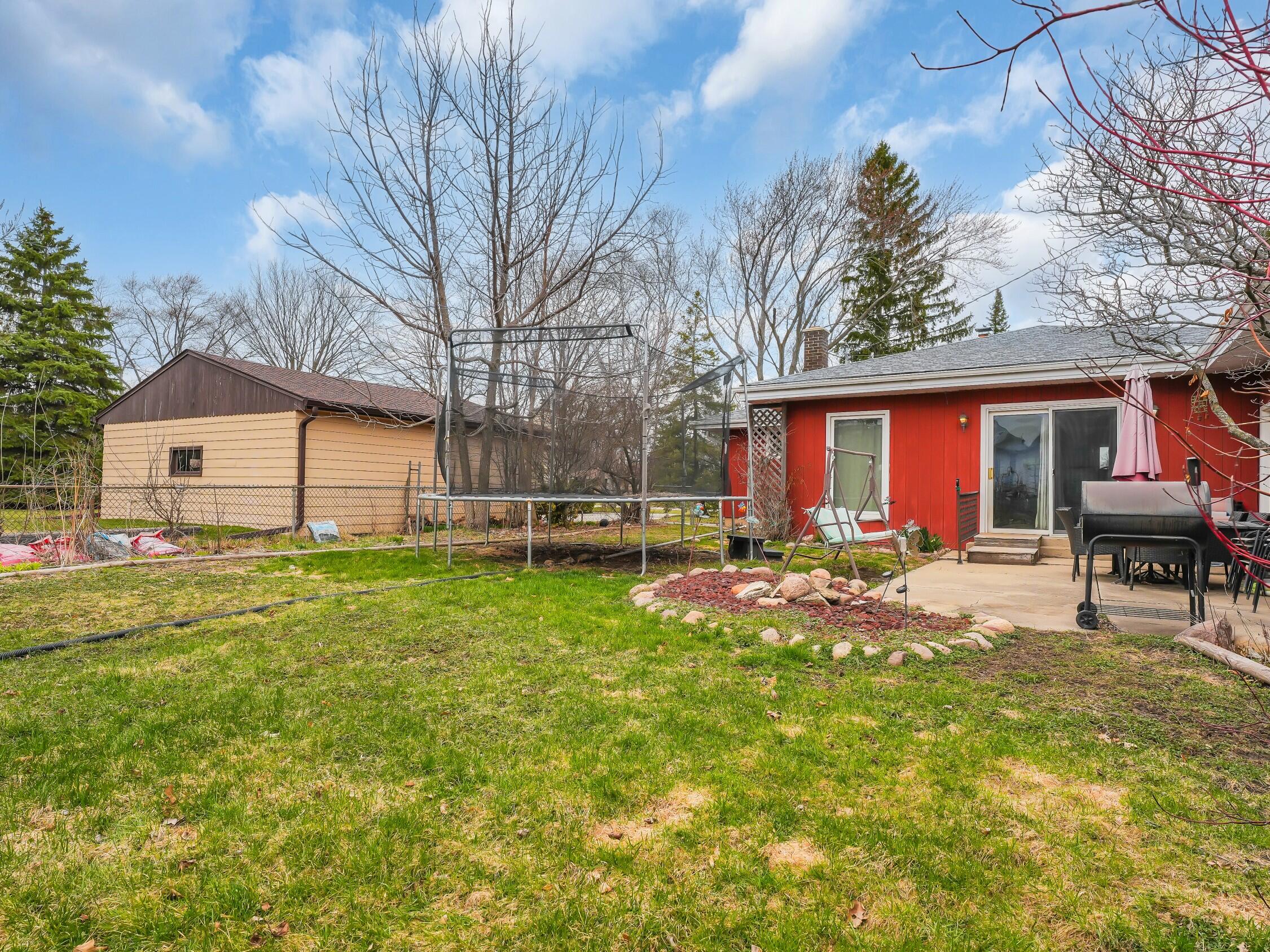 3461 E Bonnie Dr, Oak Creek