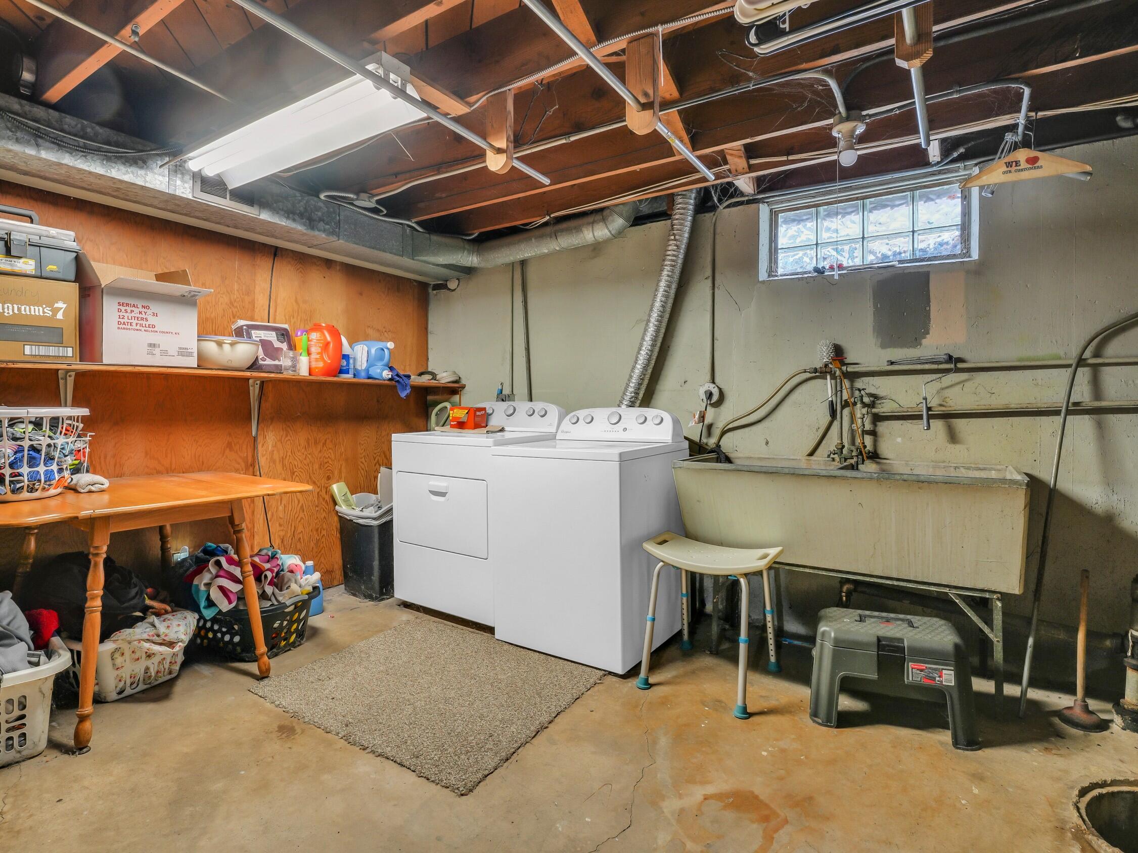 3461 E Bonnie Dr, Oak Creek