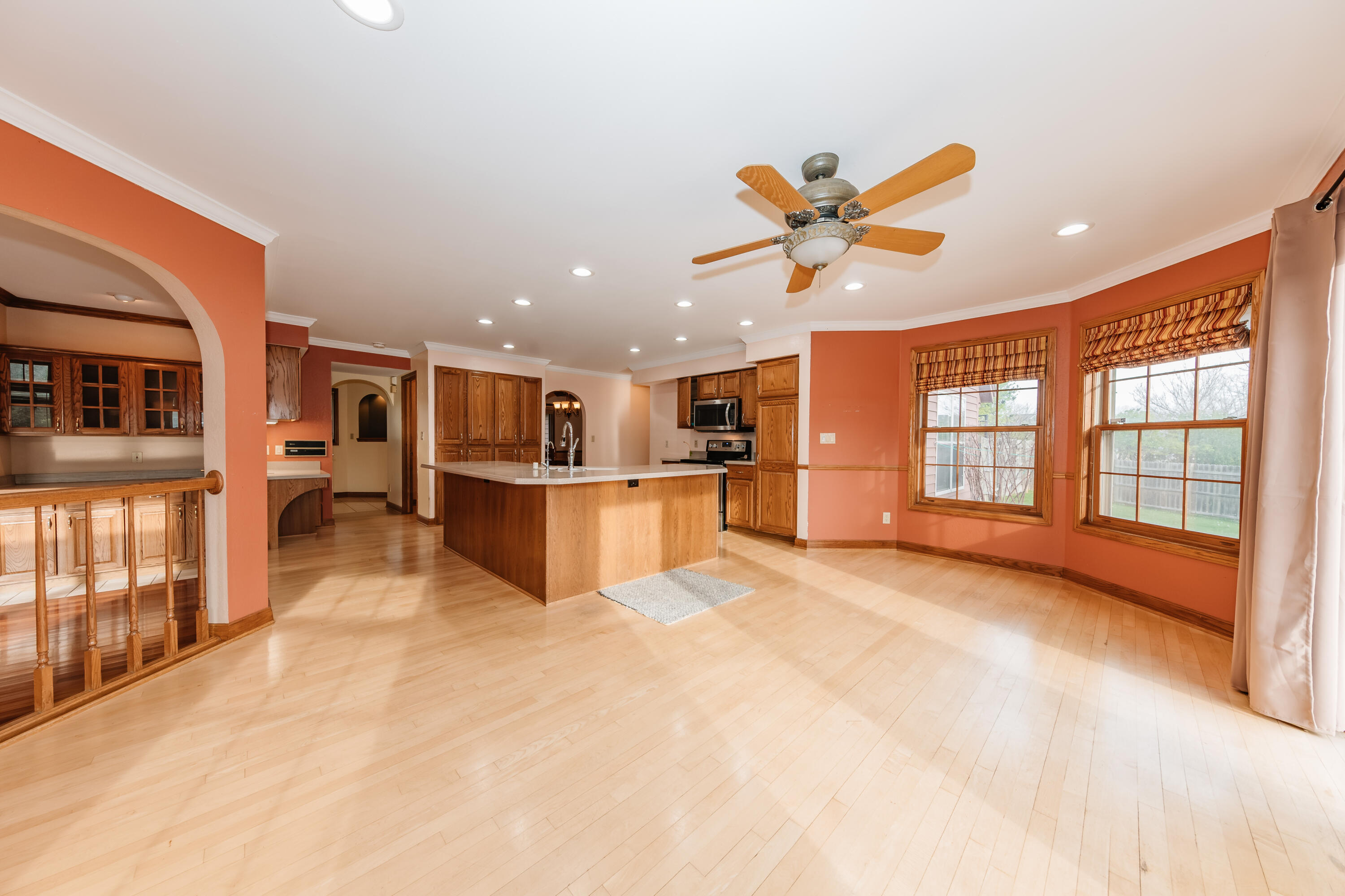 194 W Fairfield Ct, Oak Creek