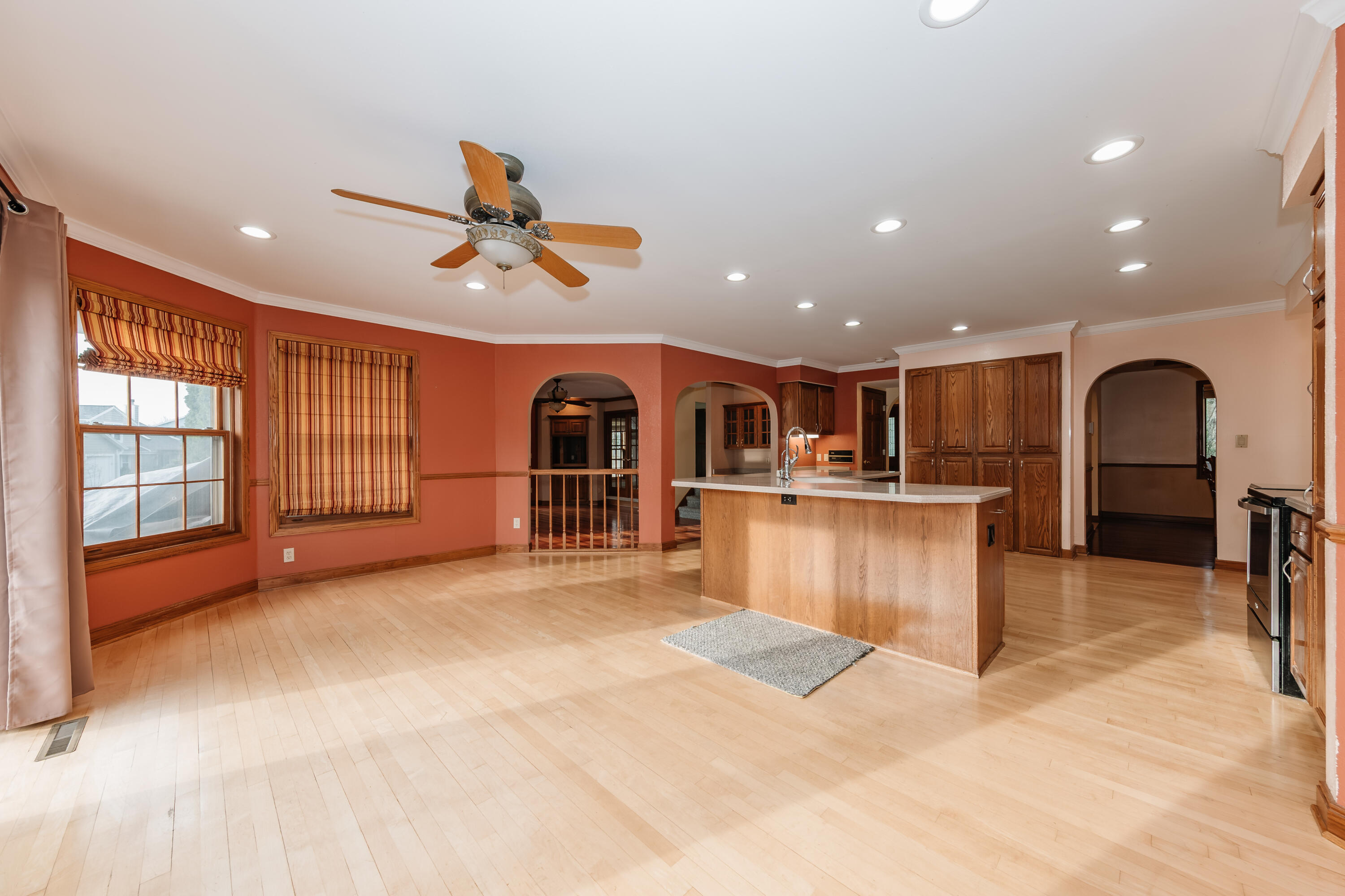 194 W Fairfield Ct, Oak Creek