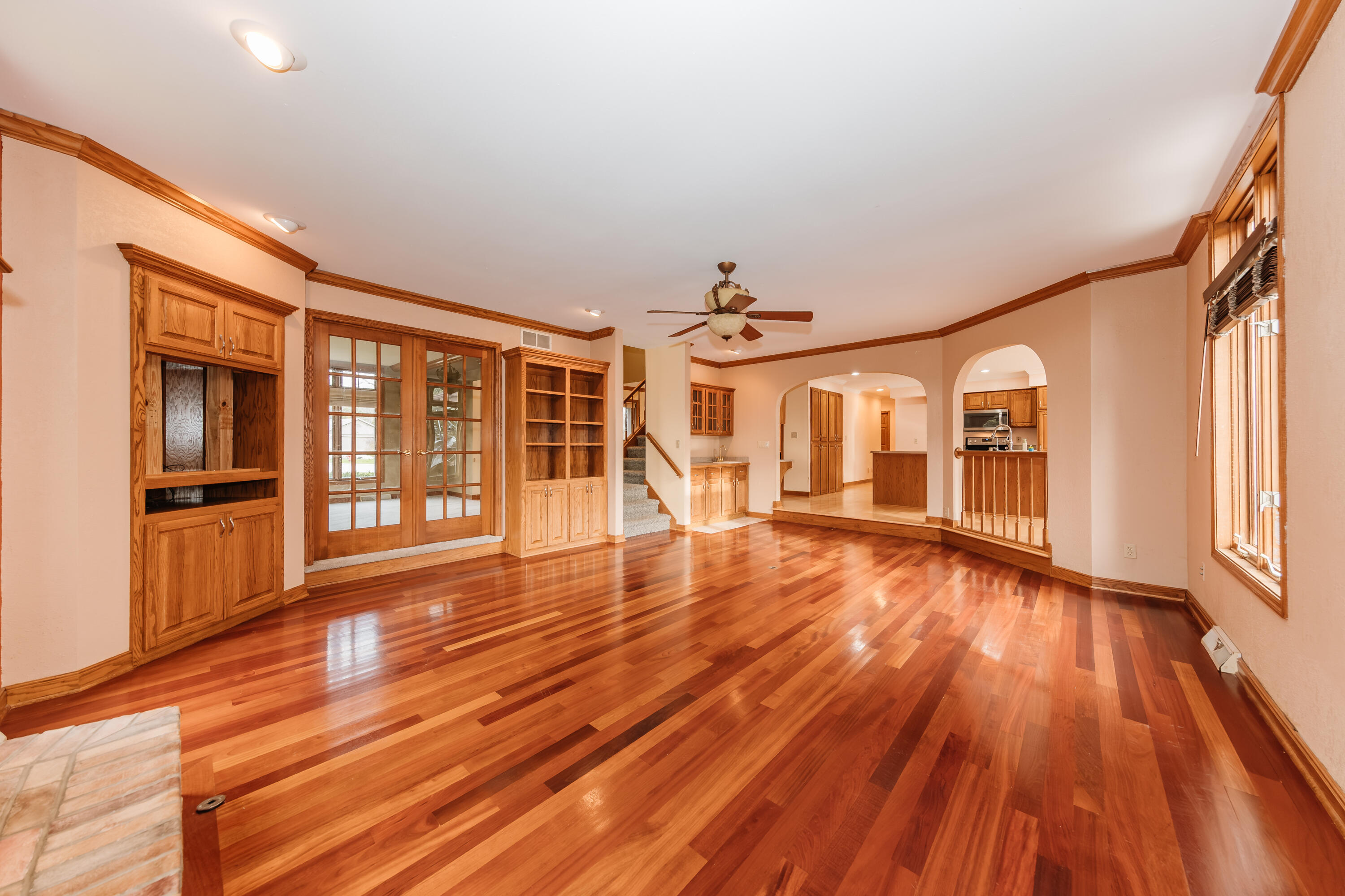 194 W Fairfield Ct, Oak Creek