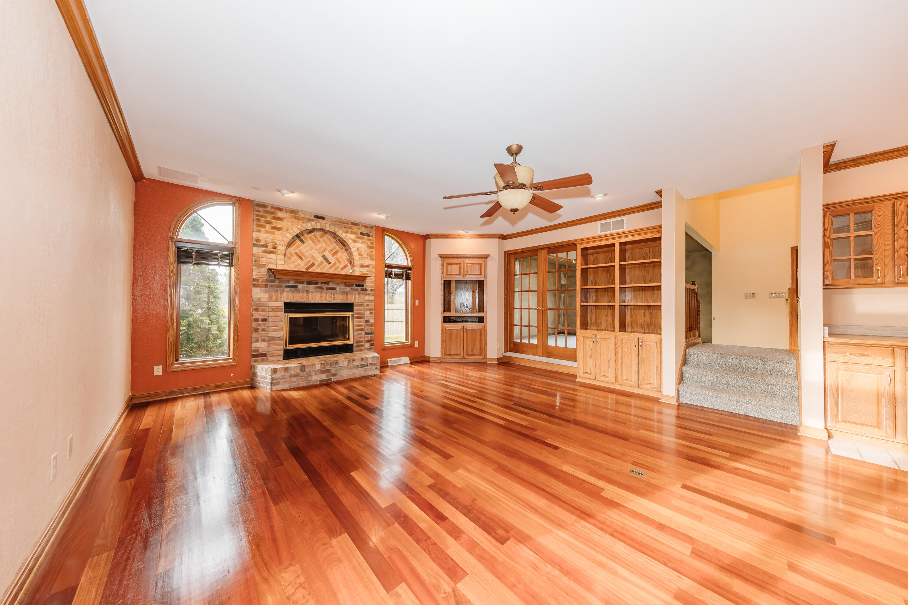 194 W Fairfield Ct, Oak Creek