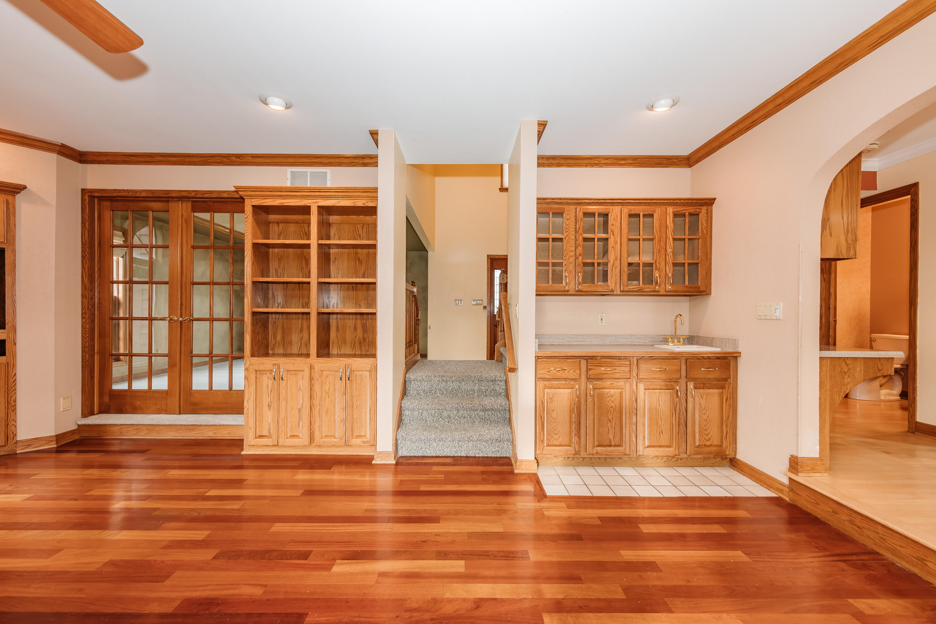 194 W Fairfield Ct, Oak Creek
