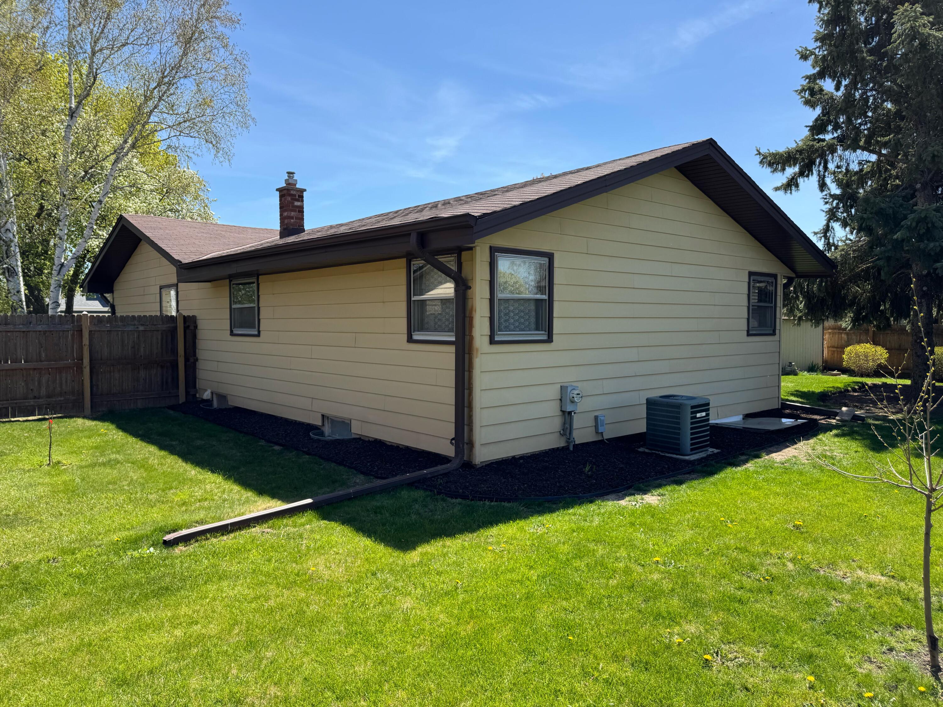 7547 S 74th St, Franklin