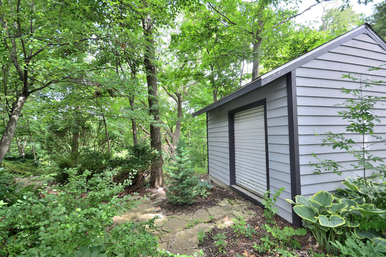 9330 Luanne Dr, Mount Pleasant