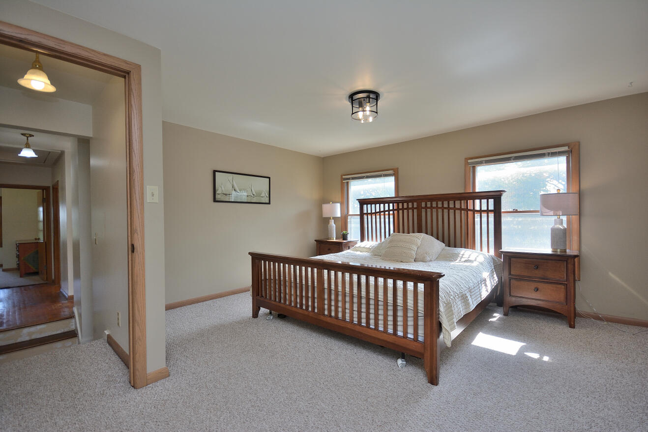 613 Pleasant View St, Wauwatosa