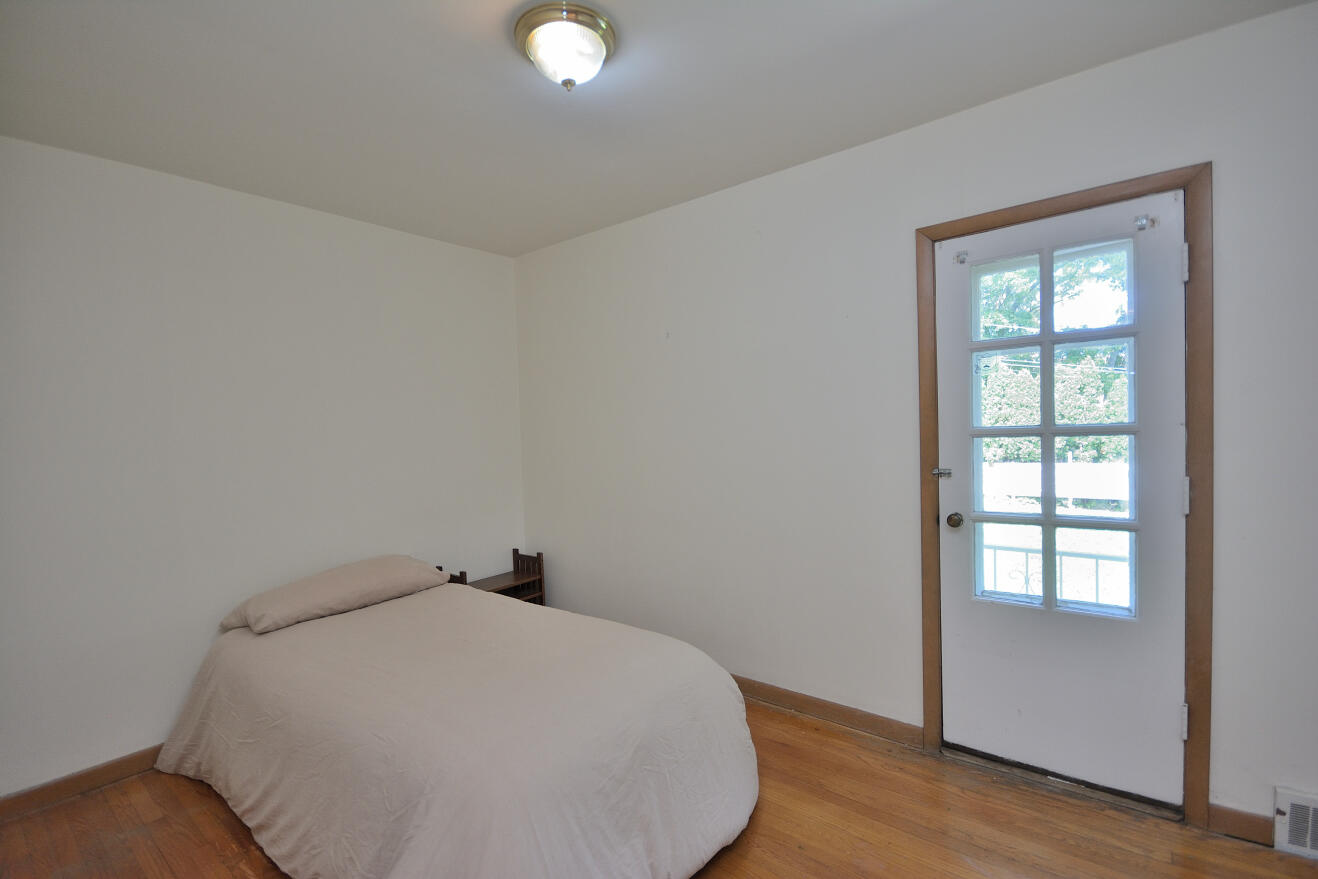 613 Pleasant View St, Wauwatosa