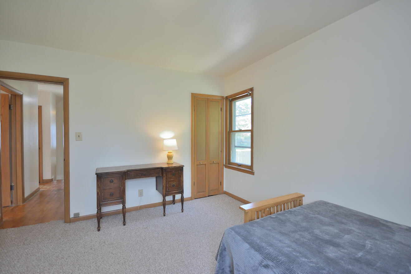 613 Pleasant View St, Wauwatosa