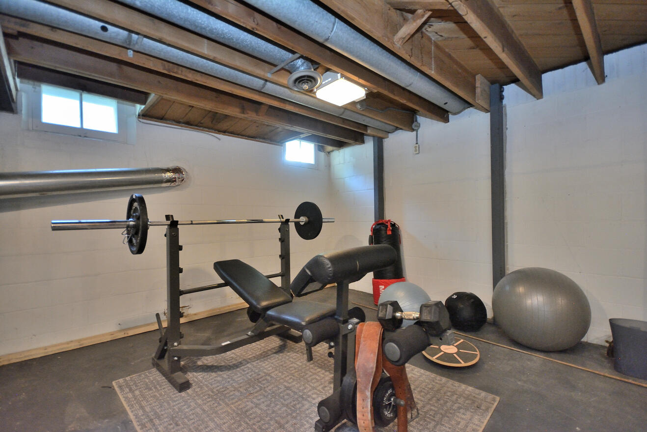 613 Pleasant View St, Wauwatosa