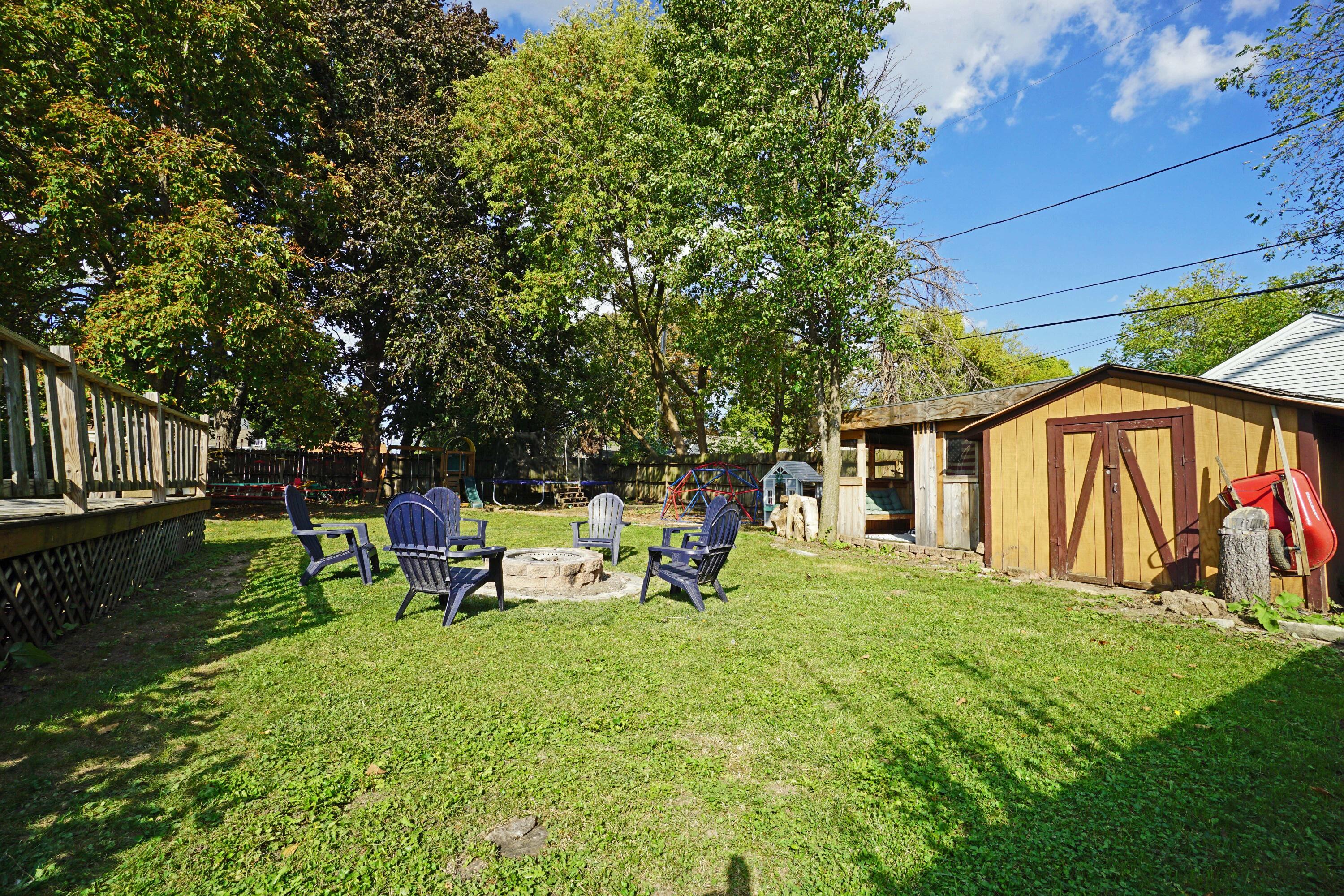 830 S 90th St, West Allis