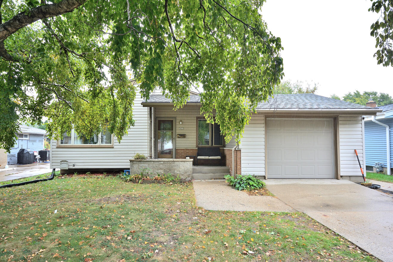 3422 S 85th St, Milwaukee