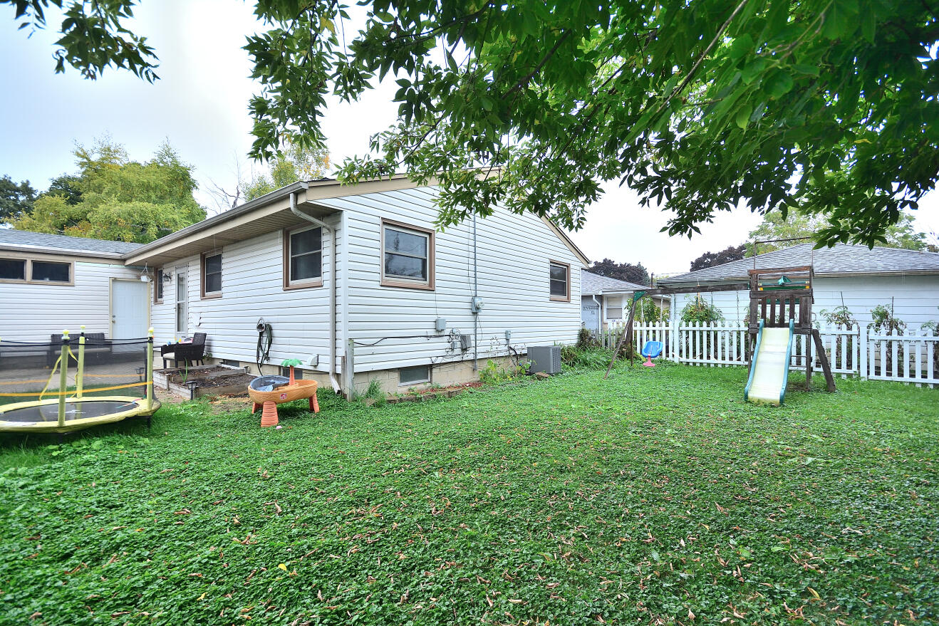 3422 S 85th St, Milwaukee