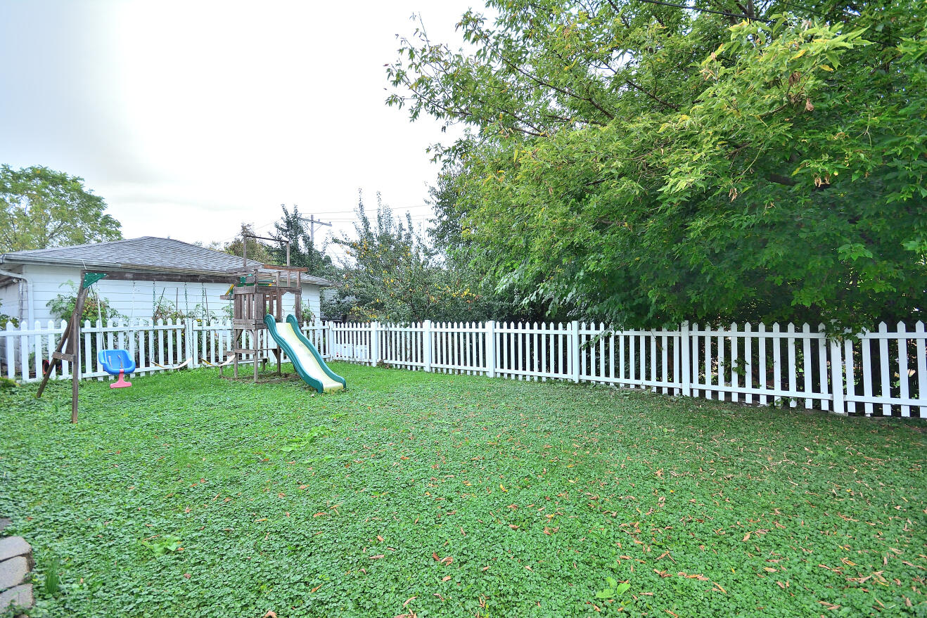 3422 S 85th St, Milwaukee