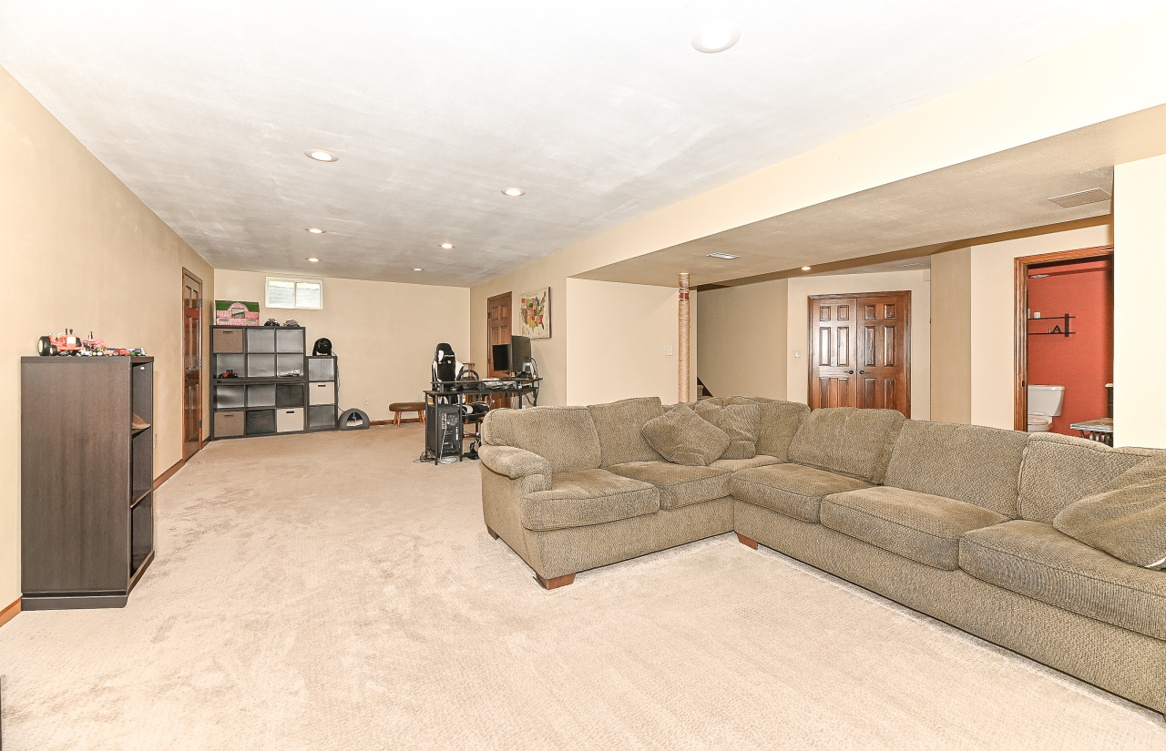 1053 Tallgrass Ln, Mount Pleasant