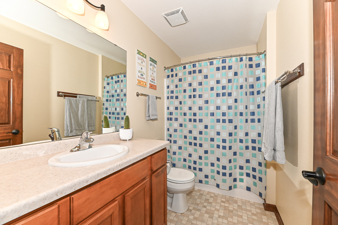 1053 Tallgrass Ln, Mount Pleasant