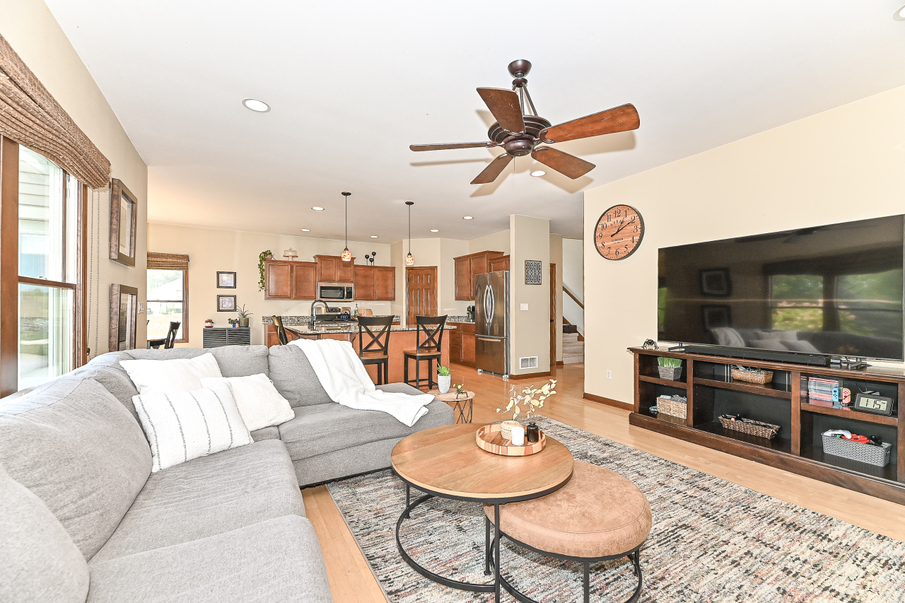 1053 Tallgrass Ln, Mount Pleasant