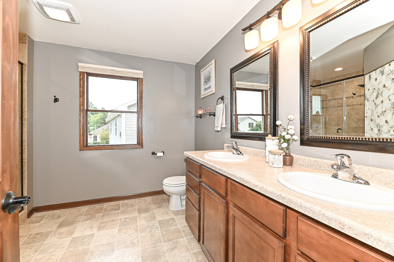 1053 Tallgrass Ln, Mount Pleasant