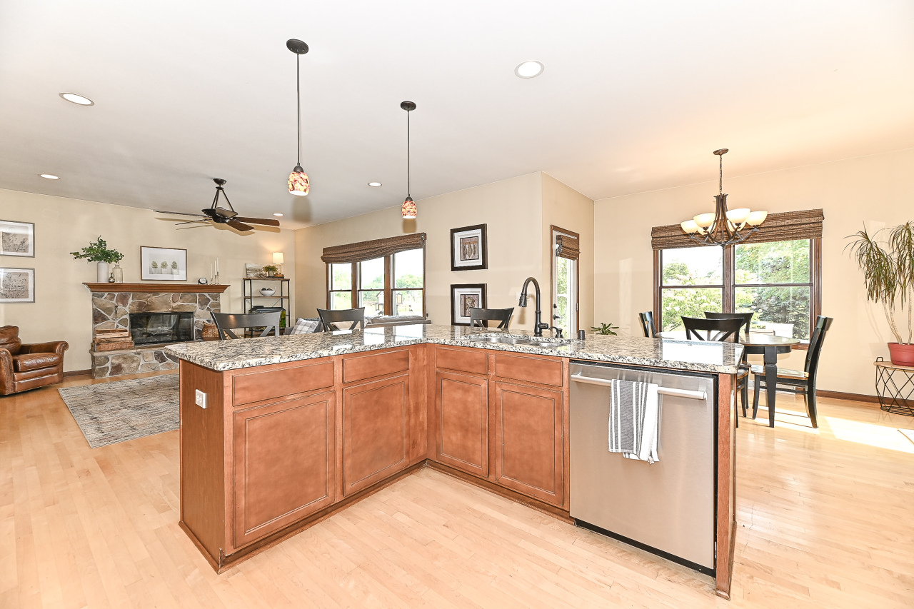 1053 Tallgrass Ln, Mount Pleasant