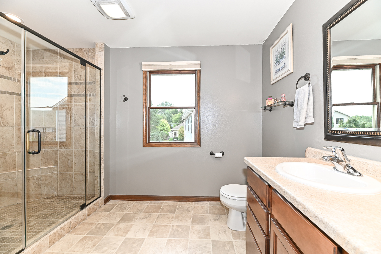 1053 Tallgrass Ln, Mount Pleasant