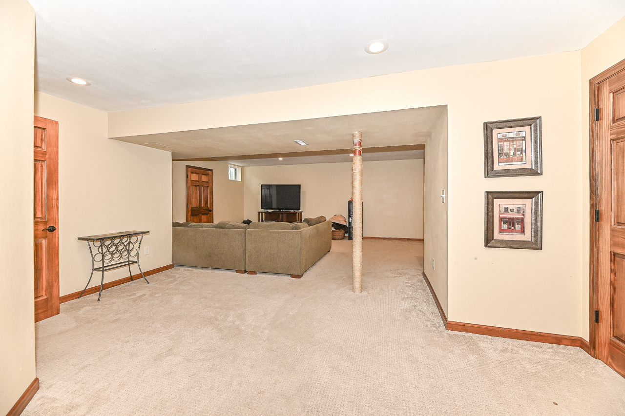 1053 Tallgrass Ln, Mount Pleasant