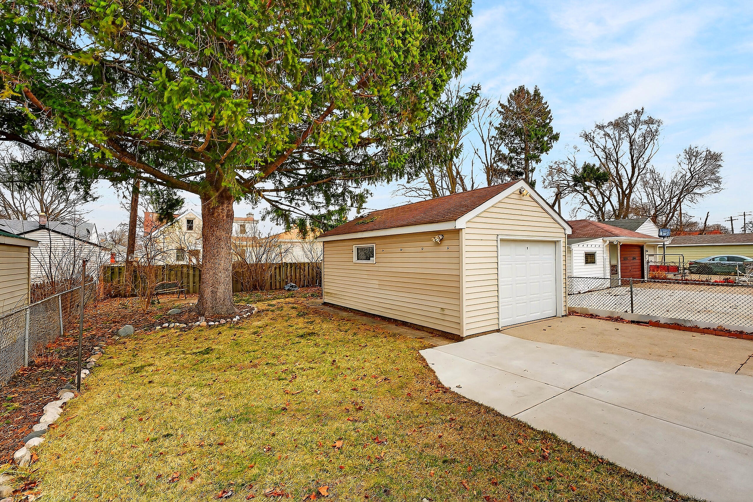 3612 N 94th St, Milwaukee