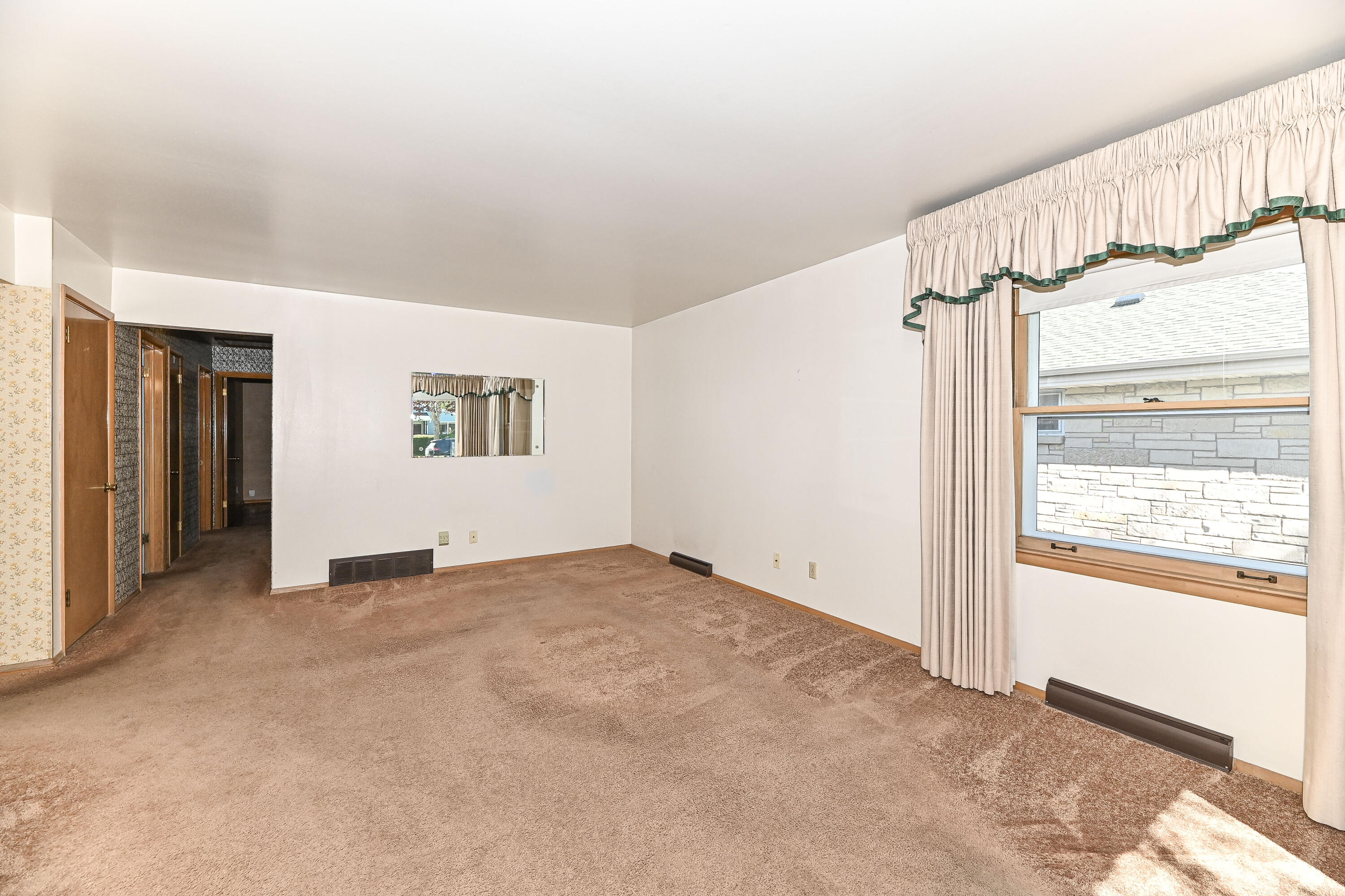 3433 S 85th St, Milwaukee