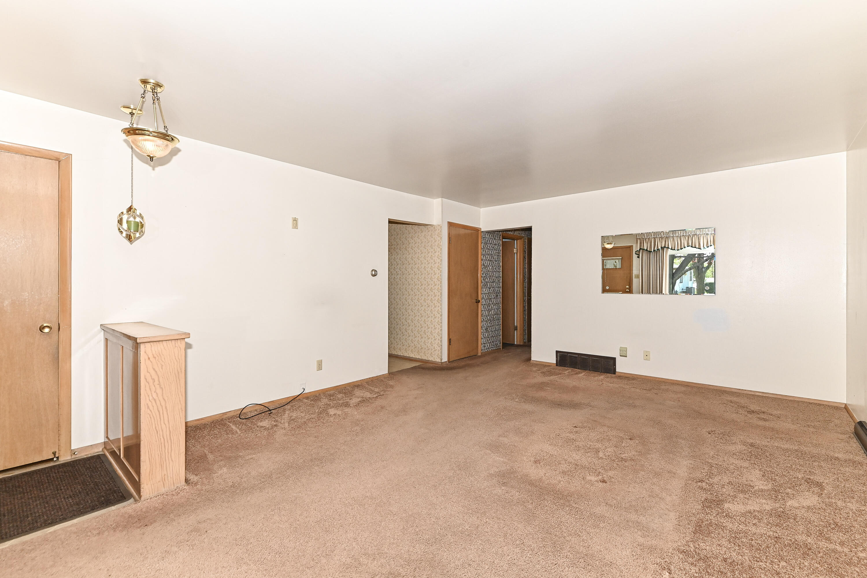 3433 S 85th St, Milwaukee