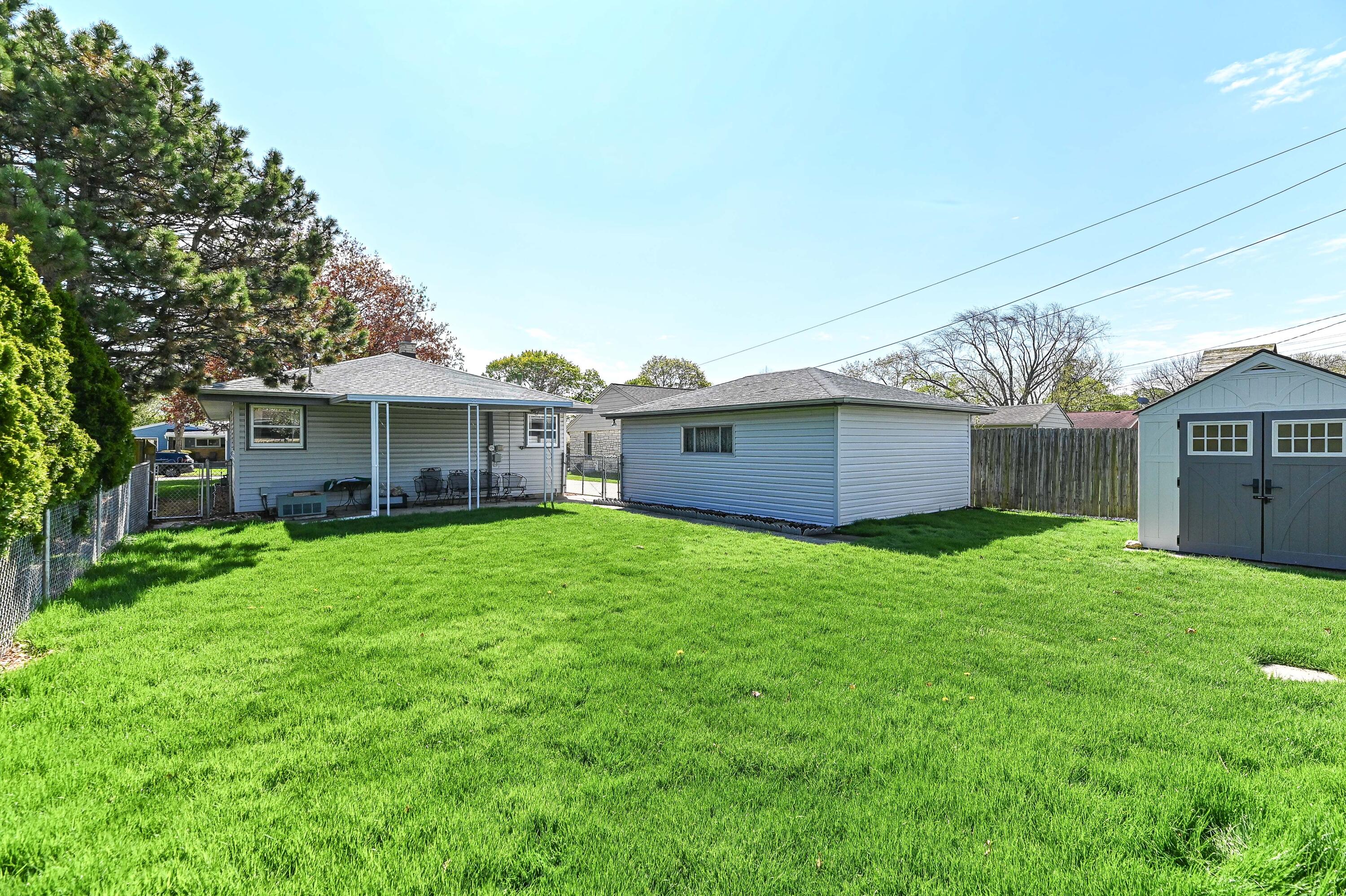 3433 S 85th St, Milwaukee