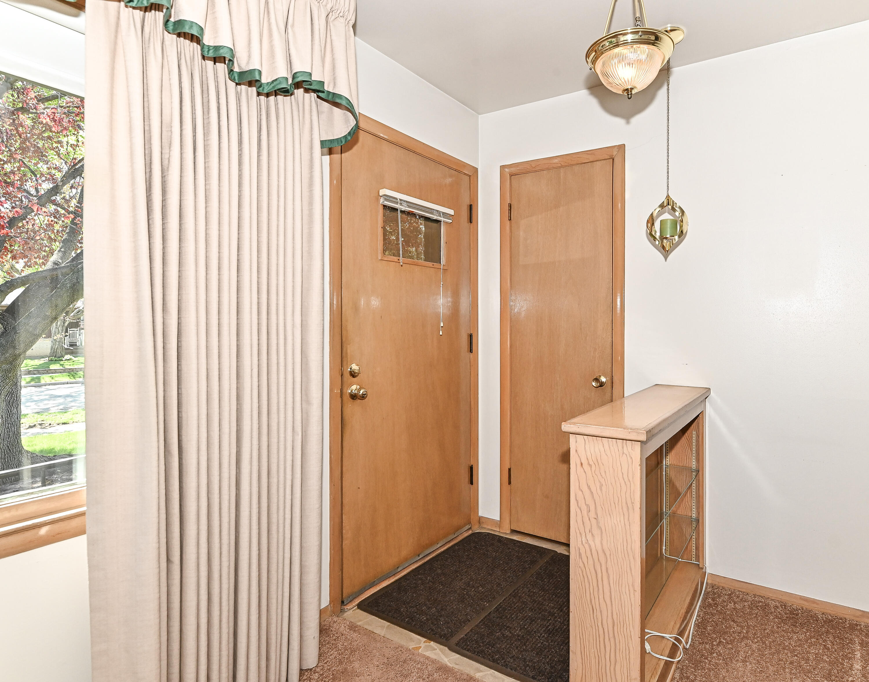 3433 S 85th St, Milwaukee