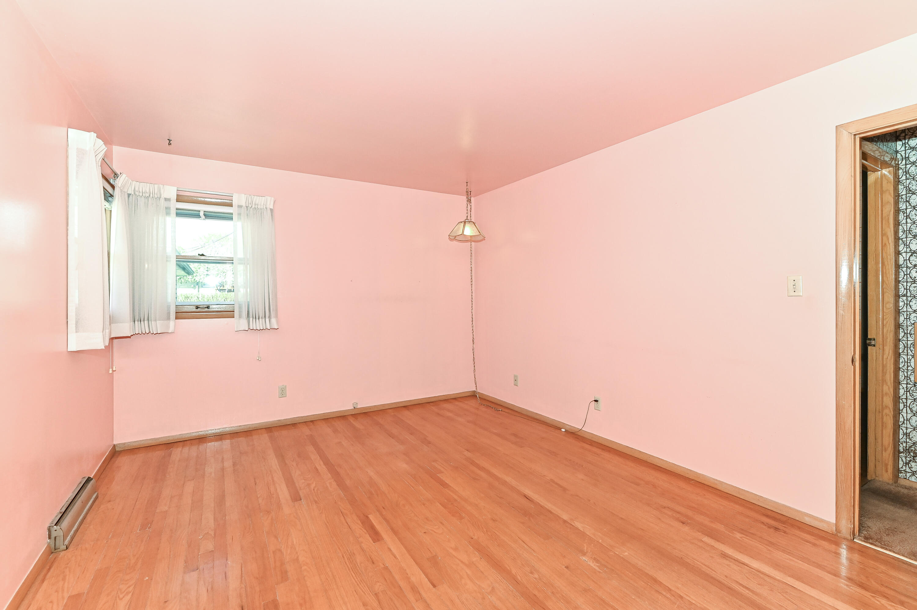 3433 S 85th St, Milwaukee