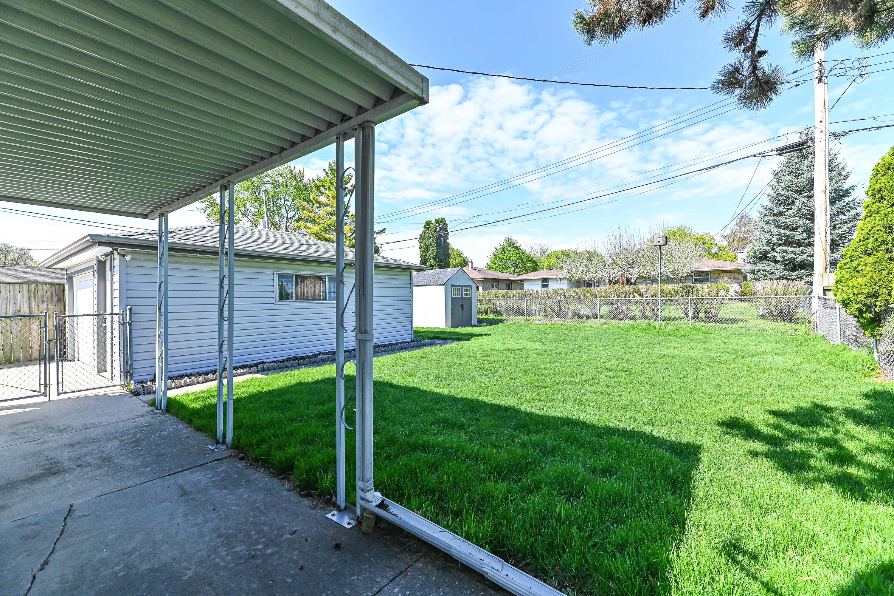 3433 S 85th St, Milwaukee