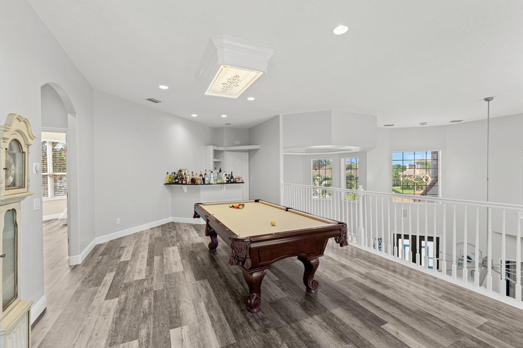 845 Chatsworth Drive