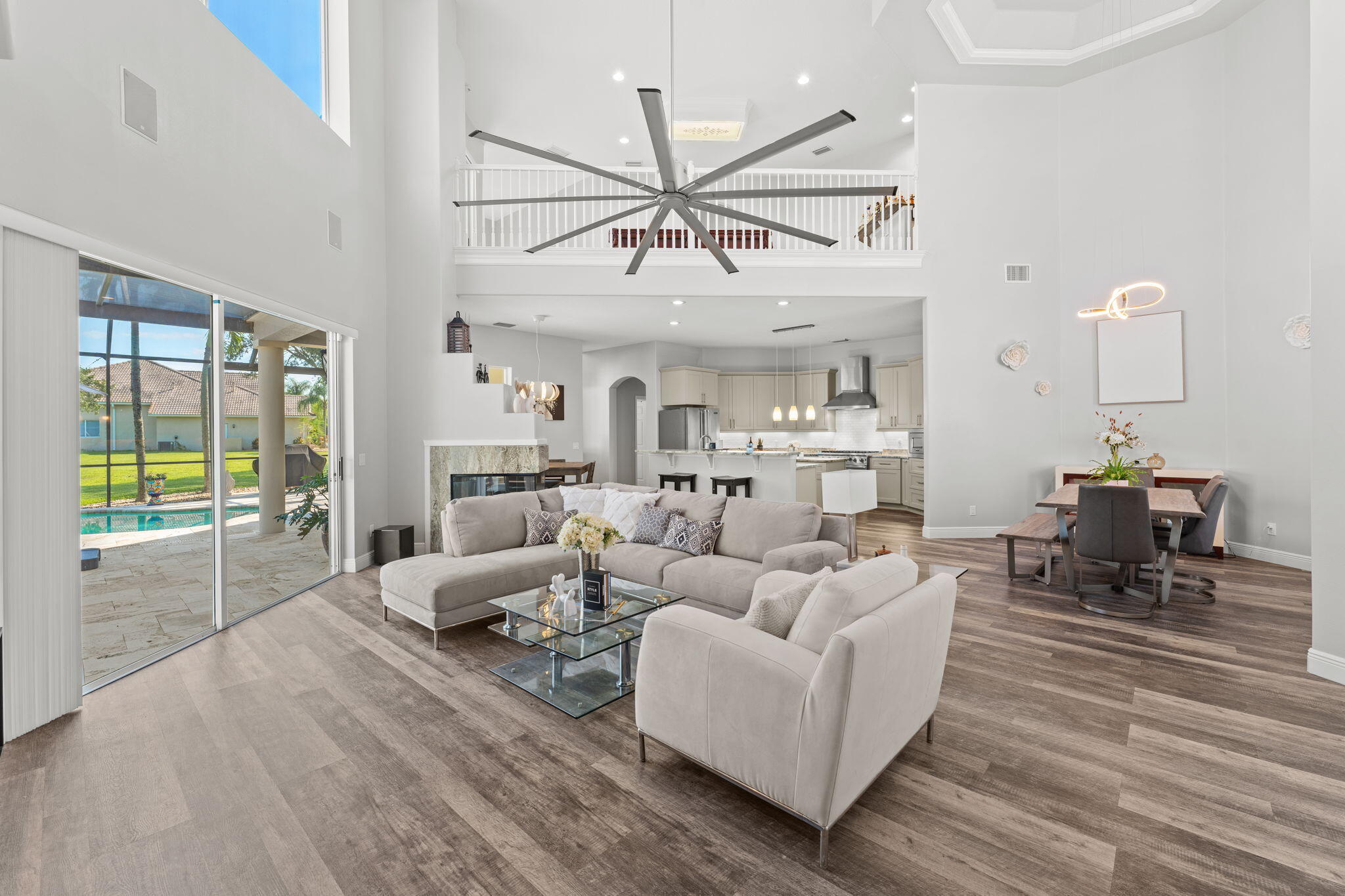 845 Chatsworth Drive