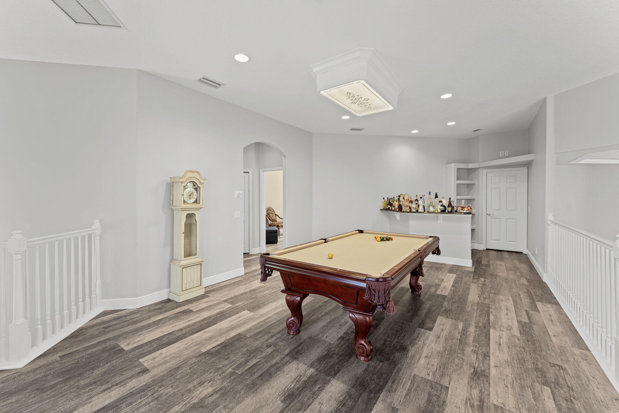 845 Chatsworth Drive