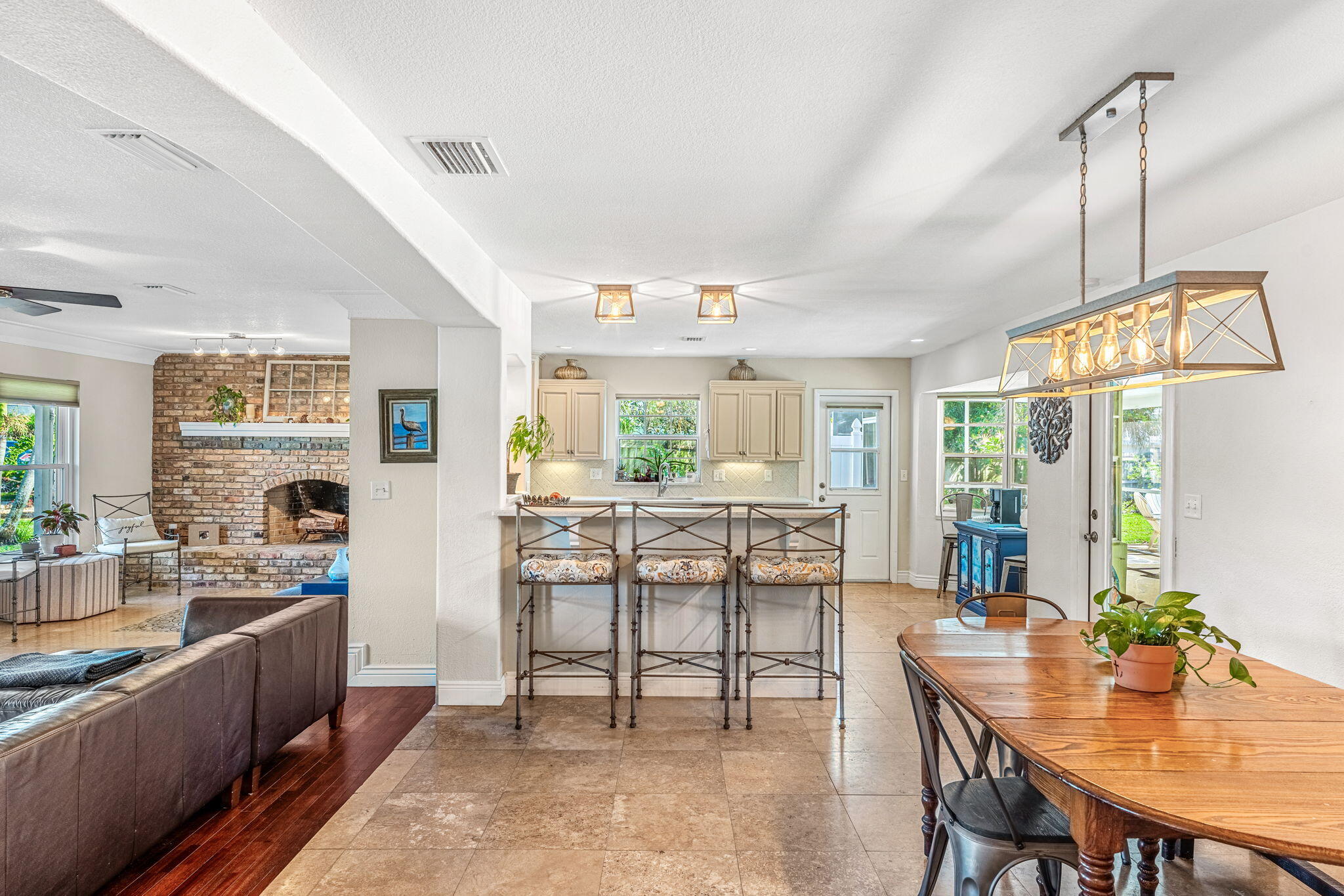 1230 Seminole Drive