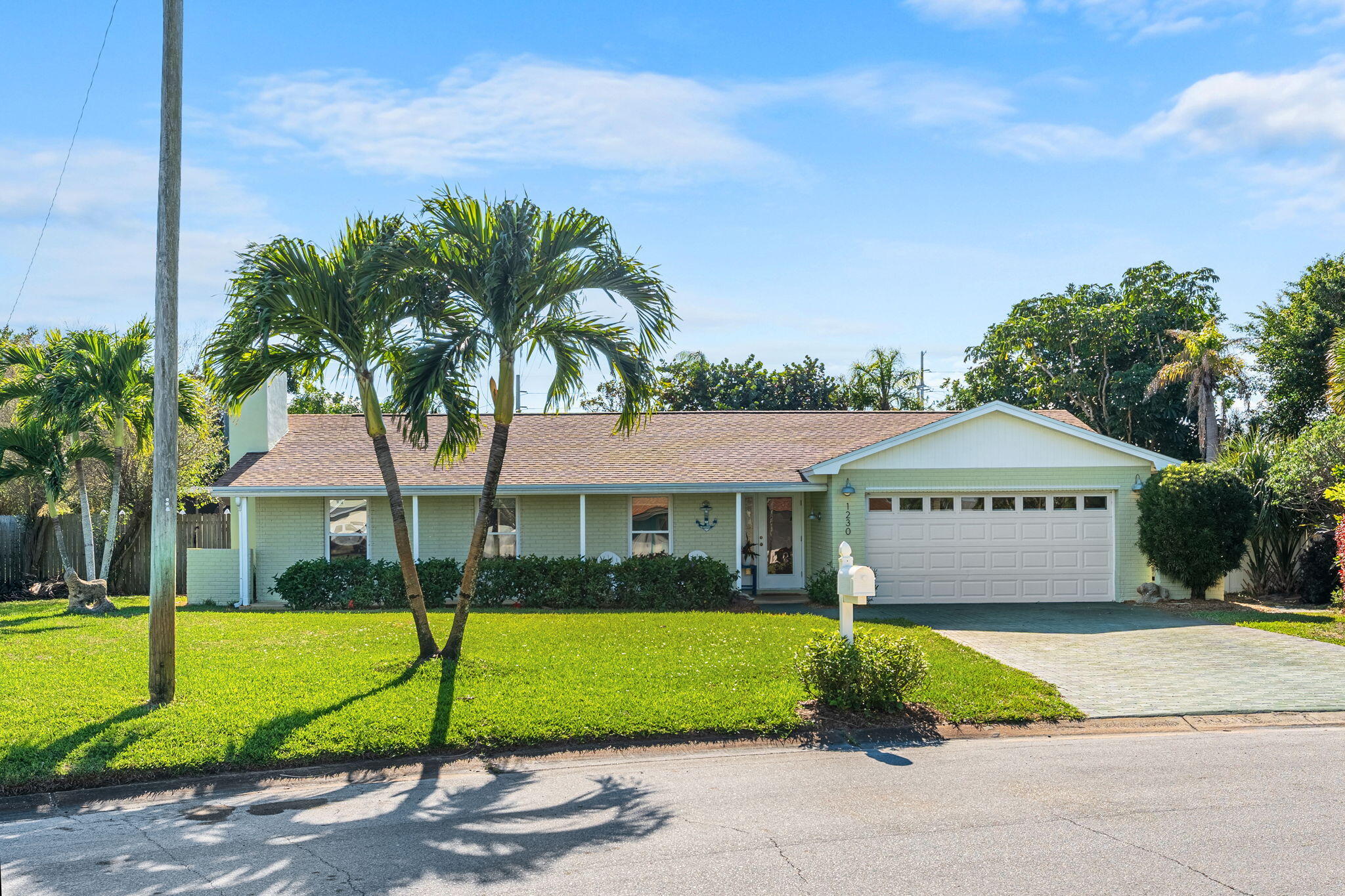 1230 Seminole Drive