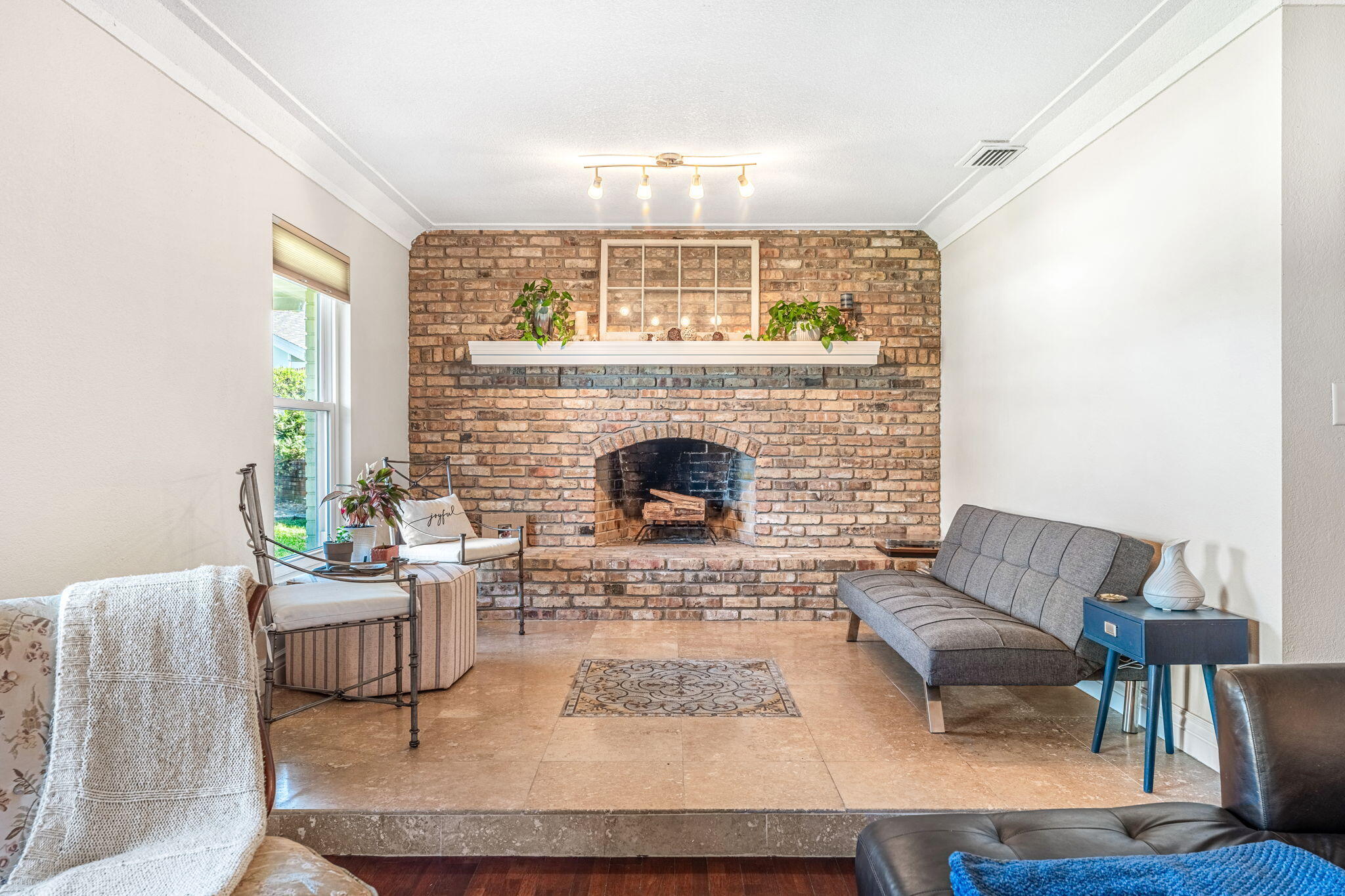 1230 Seminole Drive