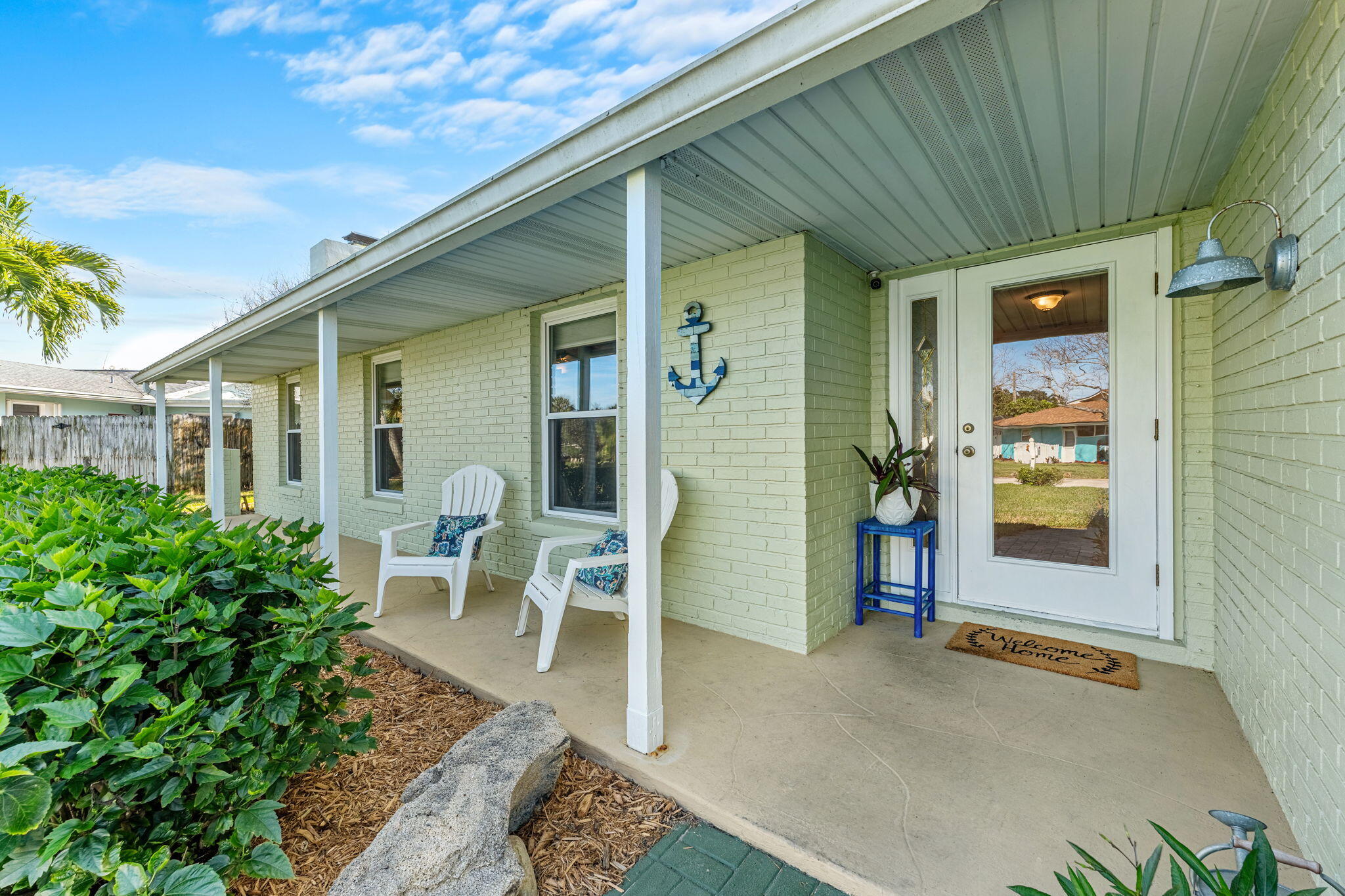 1230 Seminole Drive