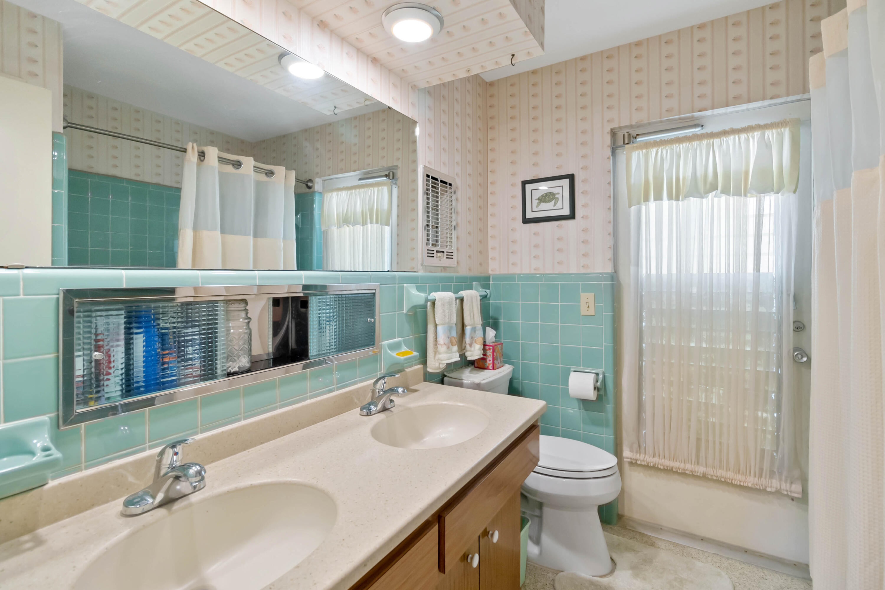 665 Redwood Court