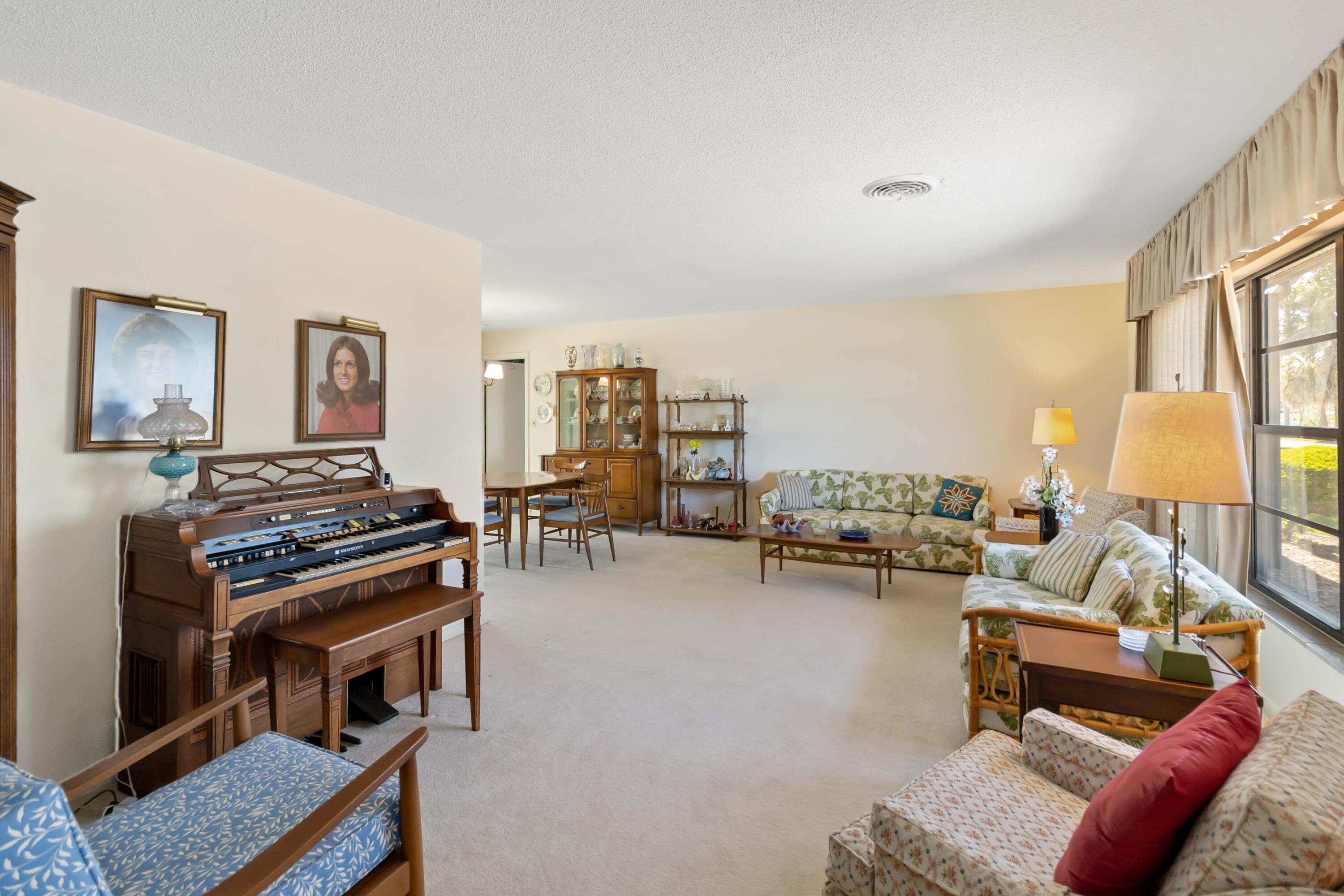 665 Redwood Court