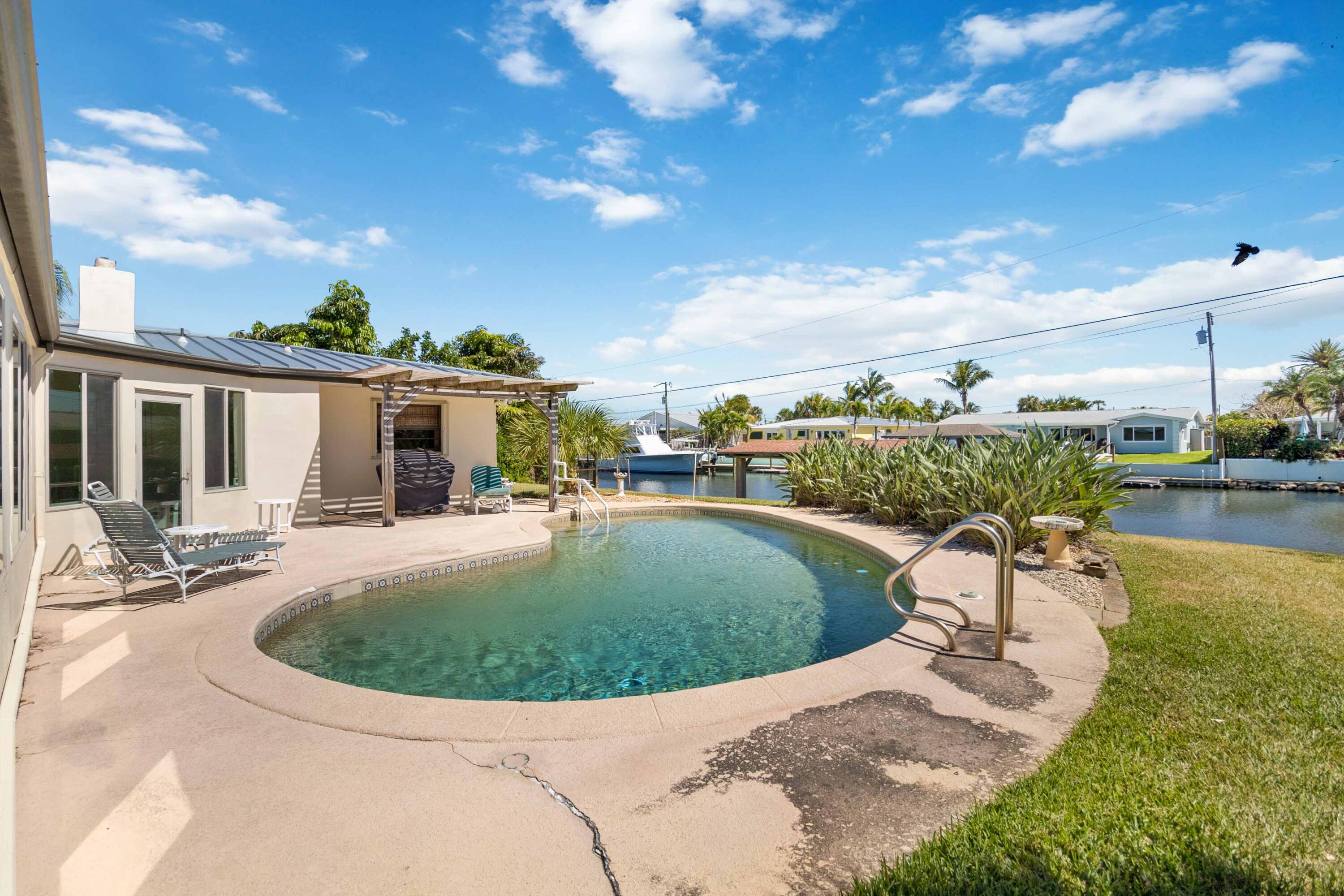 665 Redwood Court
