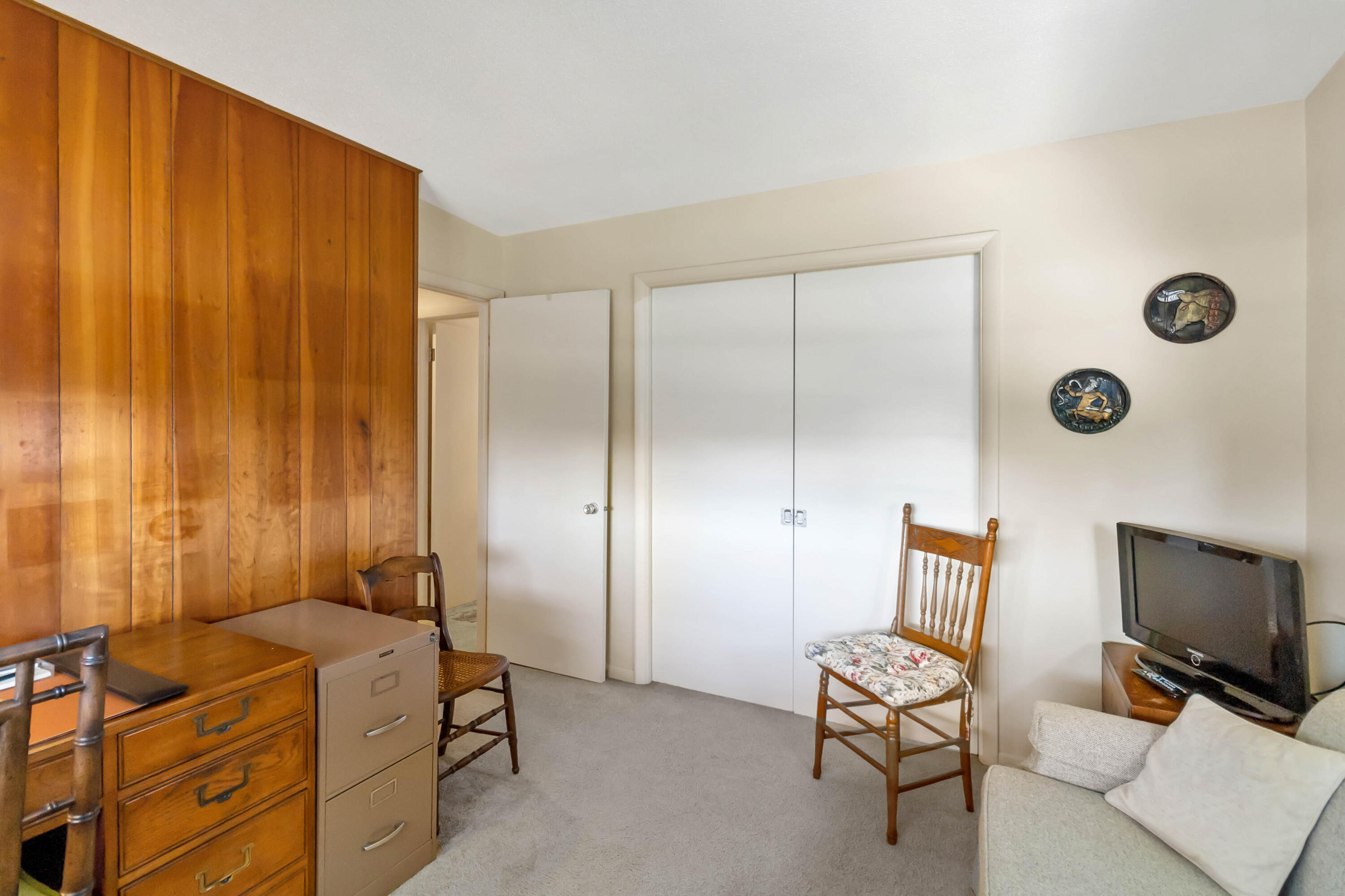 665 Redwood Court