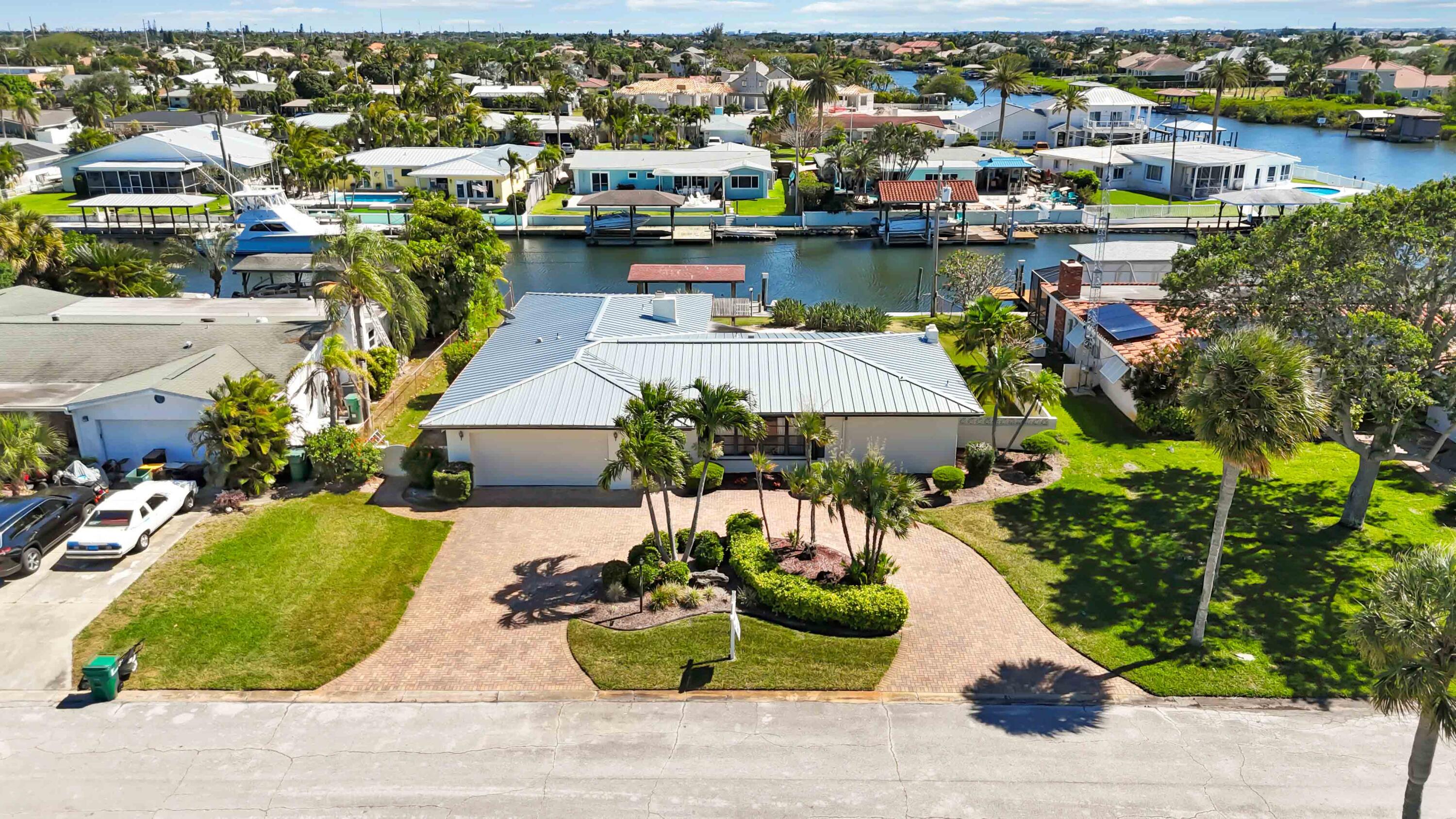 665 Redwood Court