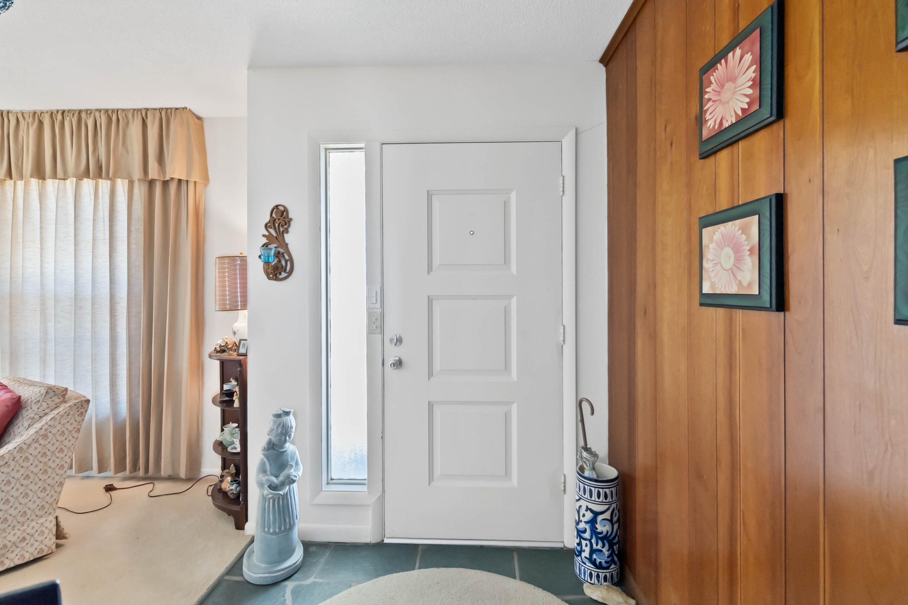 665 Redwood Court
