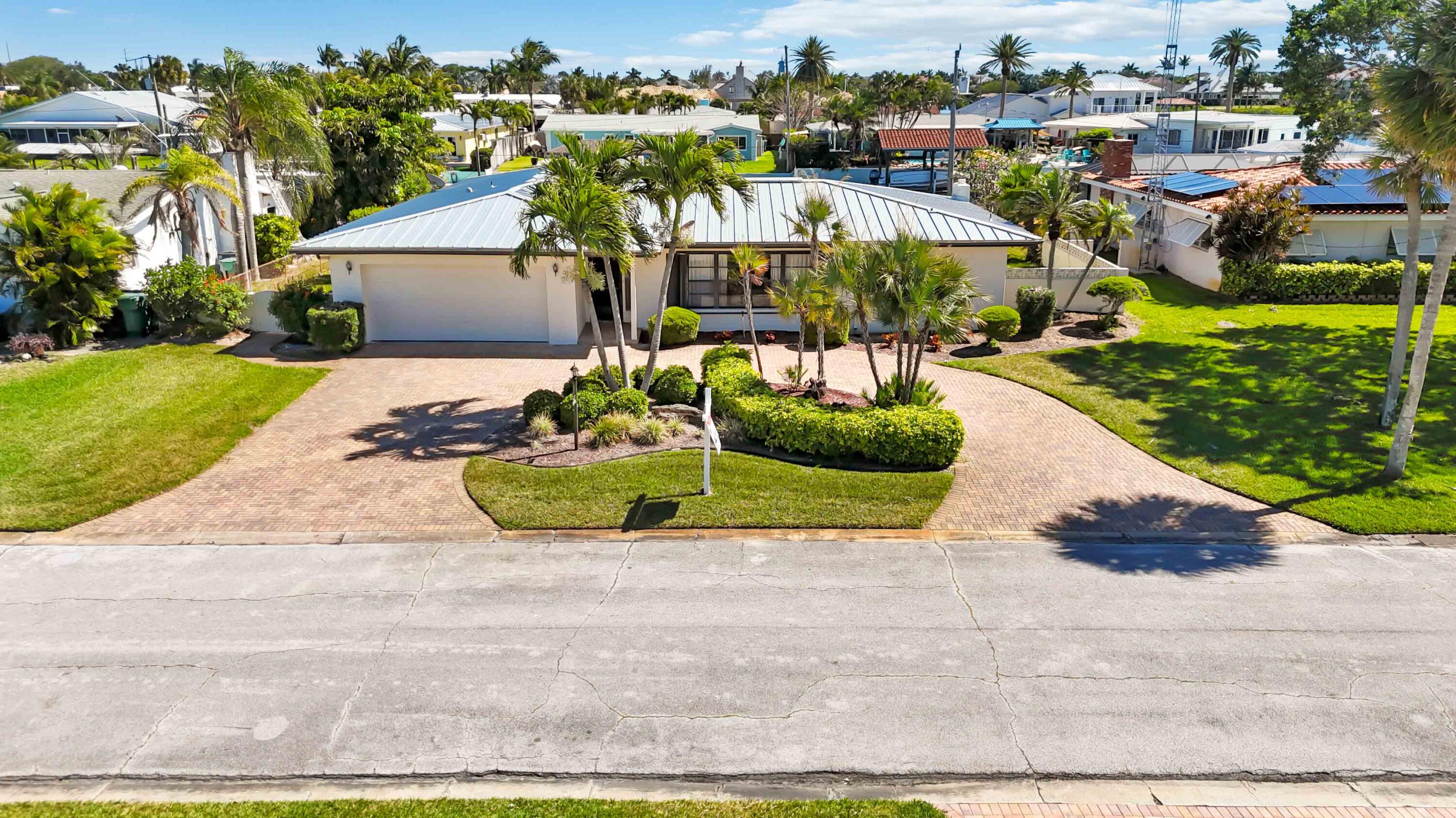 665 Redwood Court
